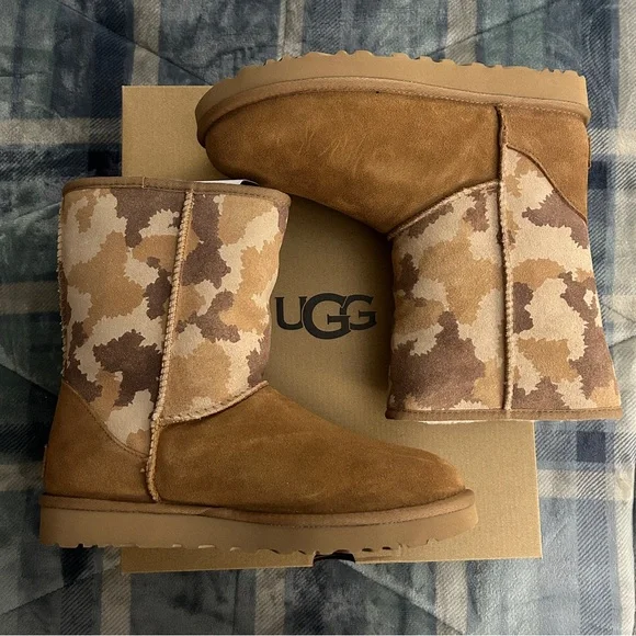 UGG Australia Short chesnut & Camo winter Boots 7 & 9 New in box - Picture 2 of 16